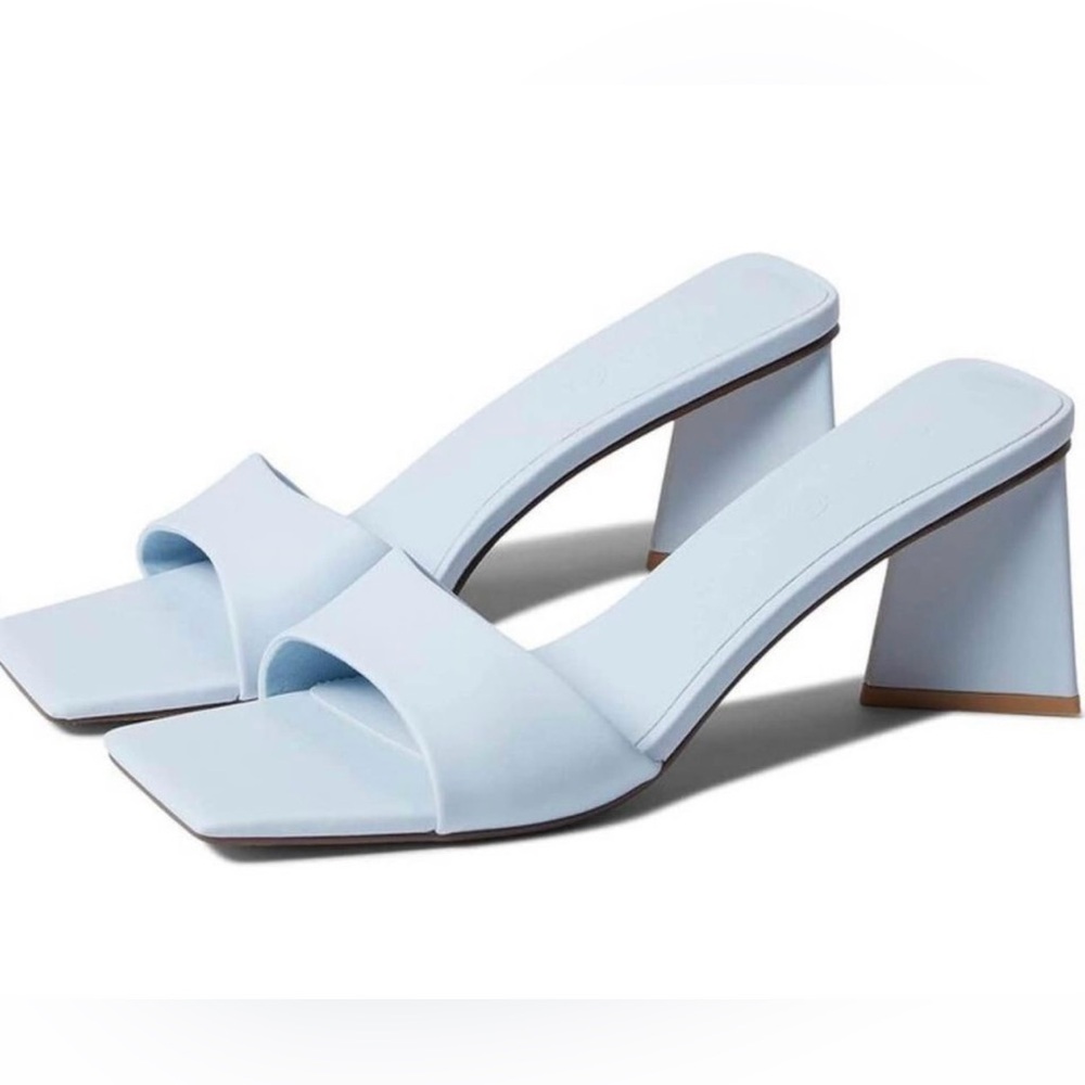 Chinese Laundry Blue Sandals